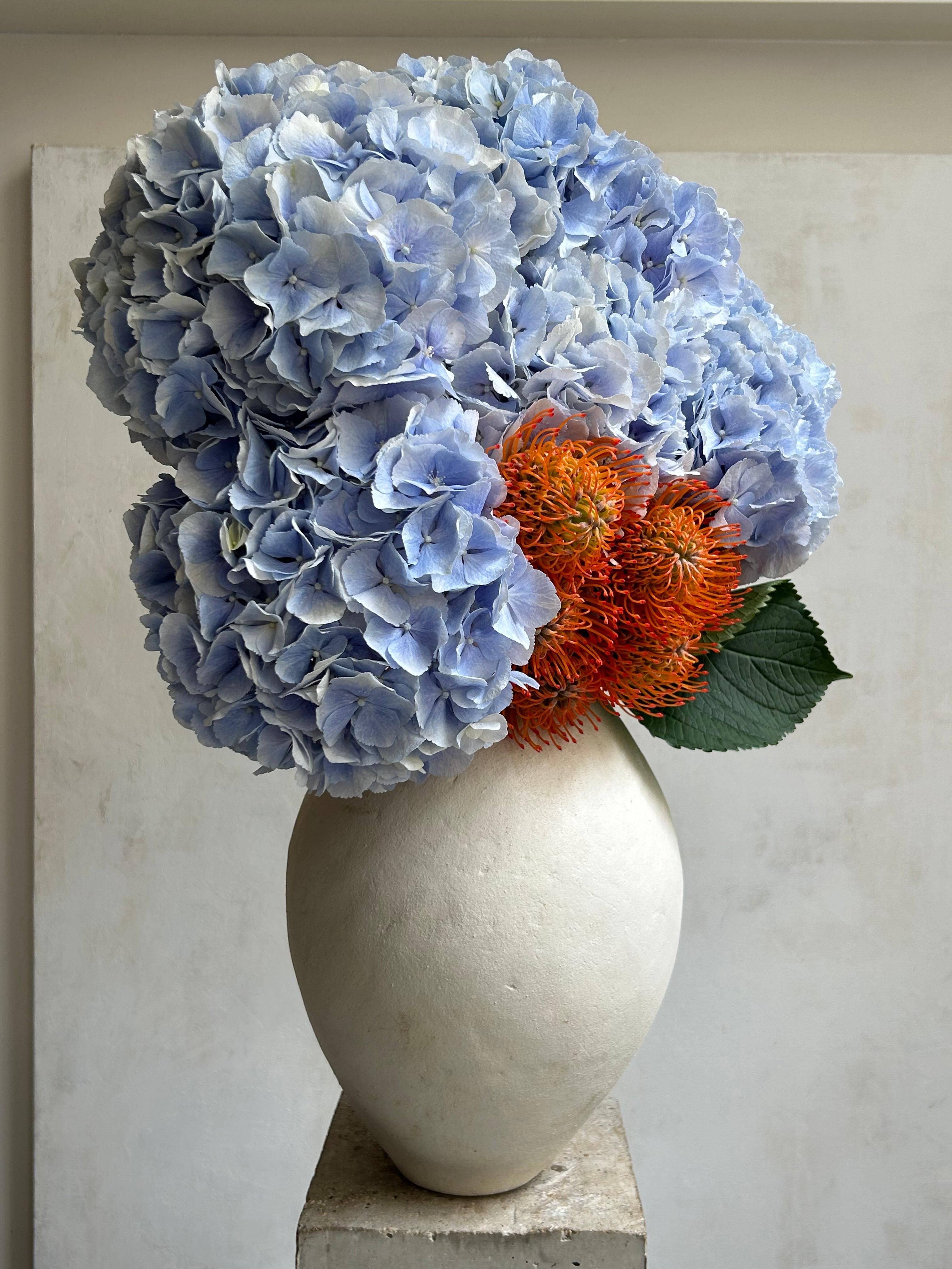 Castor Fleuriste, product: Bouquet Nuage bleu, signature nutens (Fig. 1)